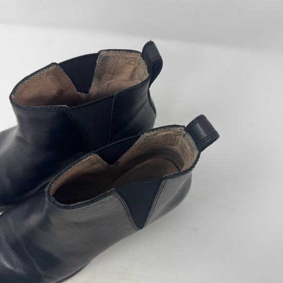 Madewell The Carina Boot Black Leather Chelsea Ankle Boots Pull-On Size 7.5 - Picture 4 of 14